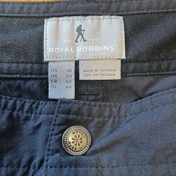EUC WOMEN’S SIZE 16 ROYAL ROBBINS 11” SHORTS - Picture 4 of 7
